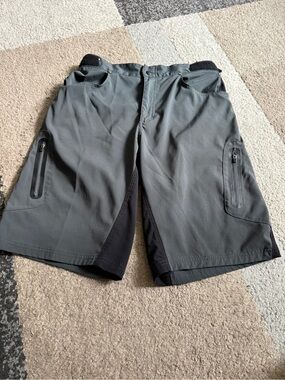Zoic Ether Men's Gray Shadow Large Bike Shorts without liner